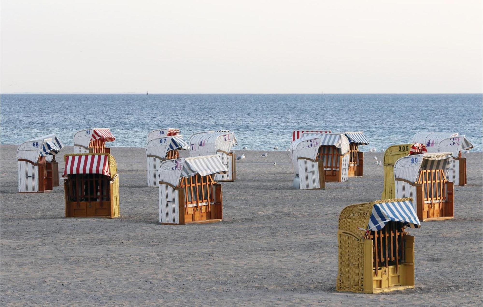 Awesome Apartment In Luebeck Travemuende With Wifi Luaran gambar